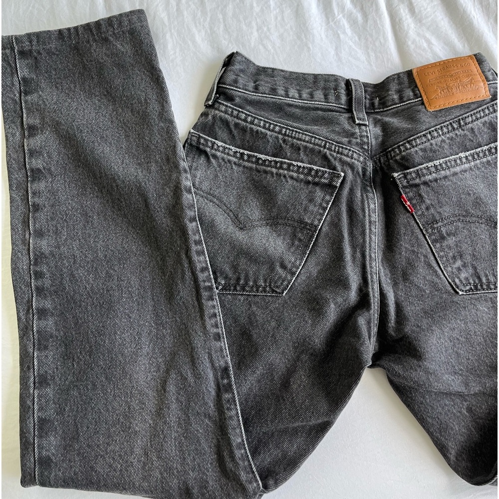 Levi’s middy straight black jeans